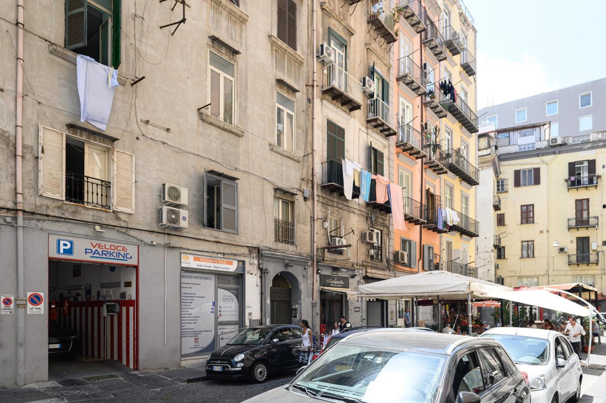 Via Lanzieri 38 Nápoles Exterior foto